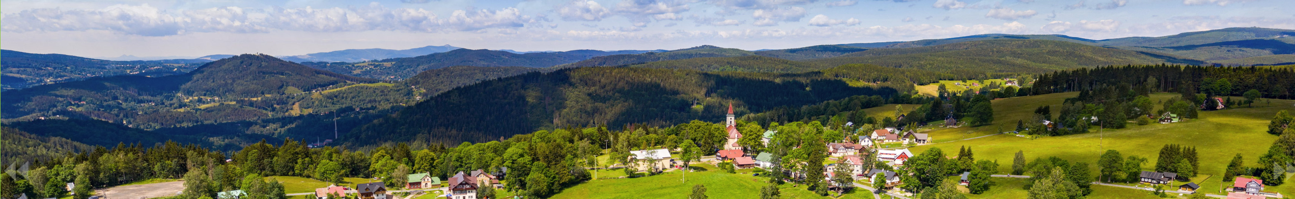 Kostel sv. Jana Křtitele na Horním Polubném - pohled z ptačí perspektivy